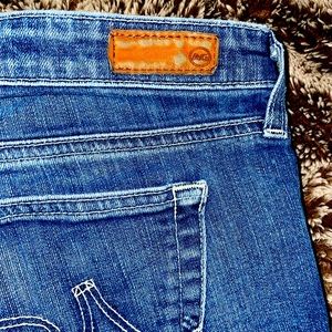 THE super skinny, ag jeans for women!! NWOT